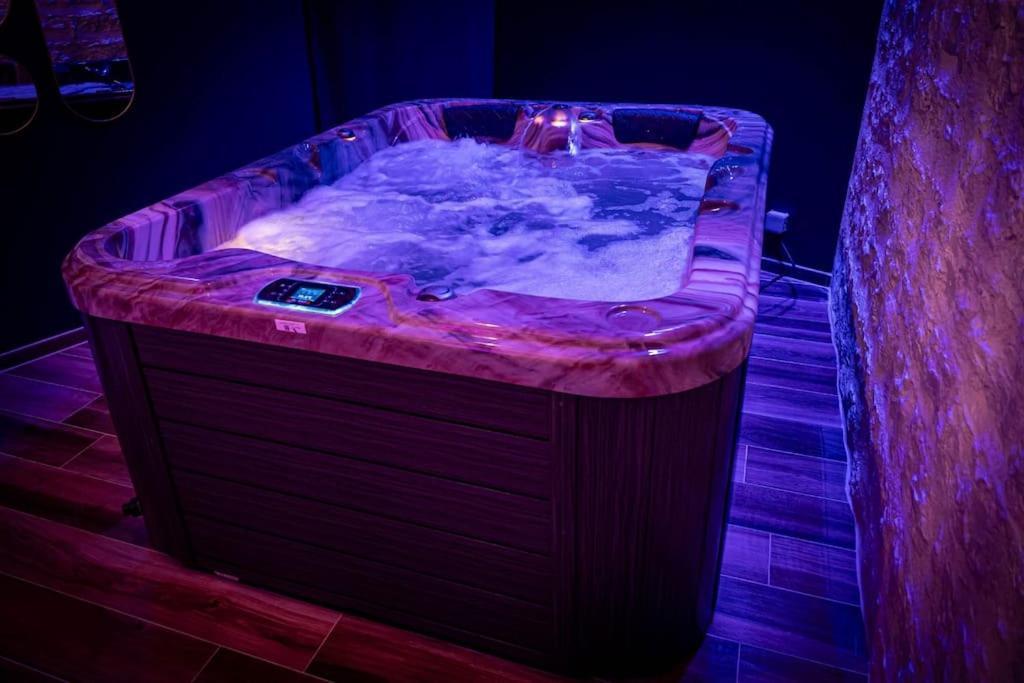 Love Room Spa Privatif Villefranche-sur-Saône 외부 사진
